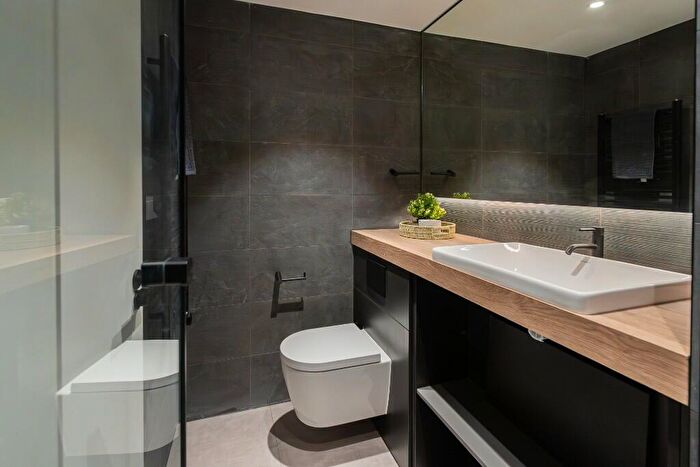 2 Bedroom Apartment To Rent In Ancoats Gardens, Bendix Street, Manchester, Greater Manchester, M4
