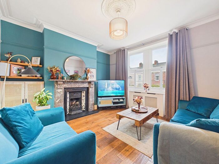 3 Bedroom Terraced House For Sale In Kells Lane, Low Fell, Gateshead, NE9