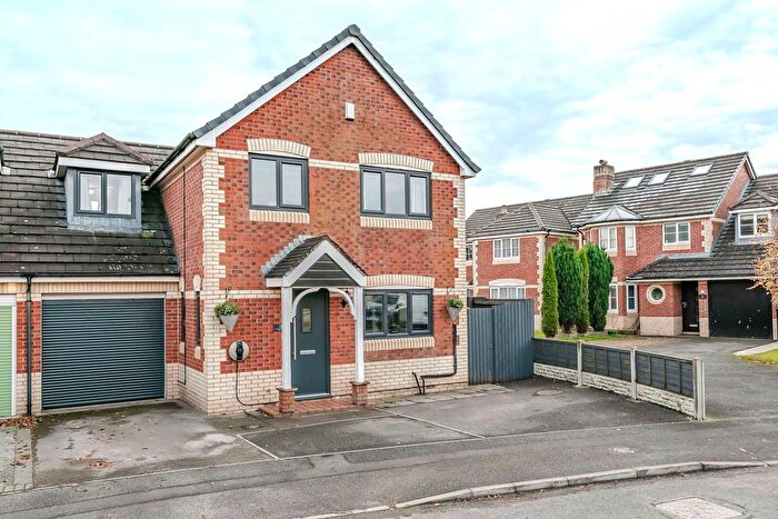 4 Bedroom Link Detached House For Sale In The Chase, Cottam, PR4