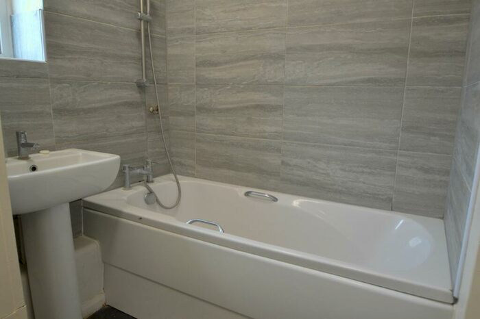 2 Bedroom Apartment To Rent In Churchill Road, Langley, Berkshire, SL3