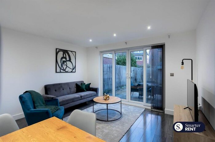 2 Bedroom Property To Rent In Flycatcher Keep, Bracknell, RG12