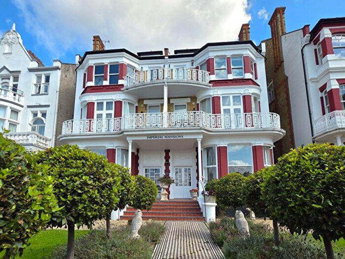 1 Bedroom Flat To Rent In Westcliff Parade, Westcliff-On-Sea, SS0