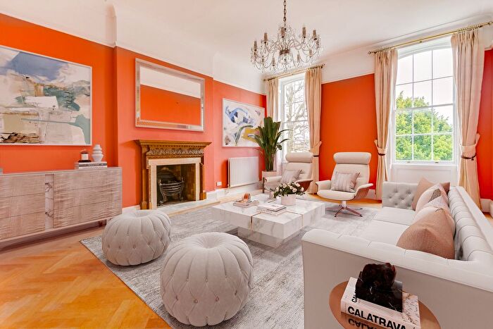 2 Bedroom Flat To Rent In Lower Park, Putney Hill, SW15