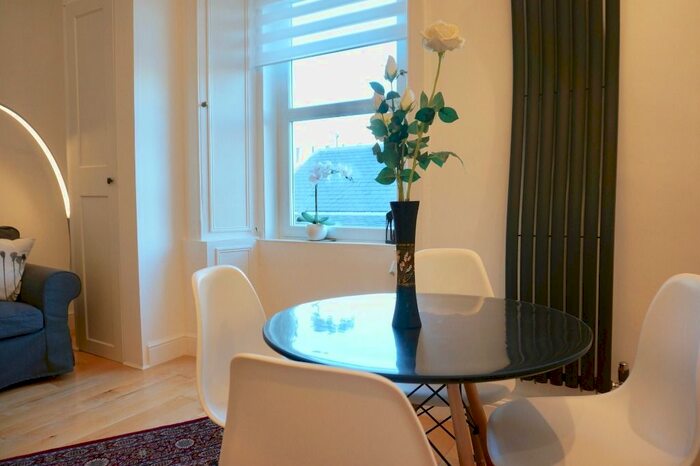 1 Bedroom Flat To Rent In West Park Place, Haymarket, Edinburgh, EH11