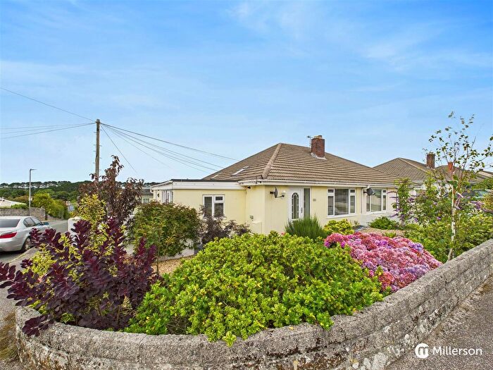 3 Bedroom Semi-Detached Bungalow For Sale In Holman Avenue, Camborne, TR14