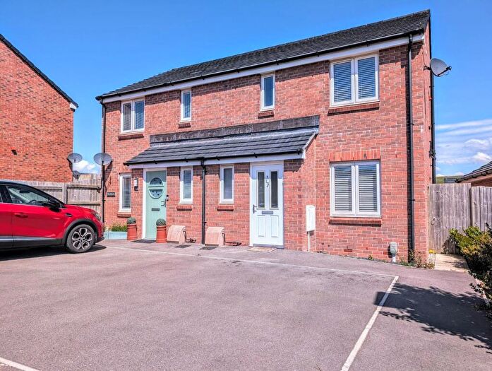 3 Bedroom Link Detached House To Rent In Cranesbill Way, Weymouth, DT3