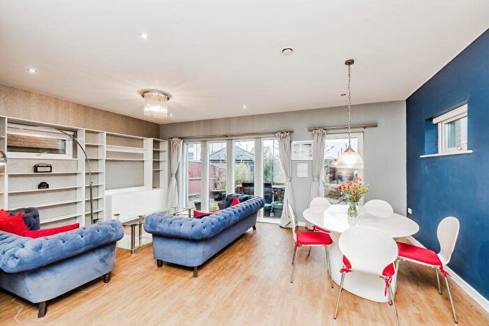 4 Bedroom Detached House For Sale In Newcastle Road, Sunderland, SR5