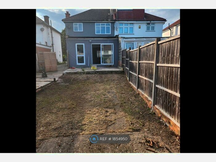 3 Bedroom Semi-Detached House To Rent In Dorchester Way, Kenton, HA3