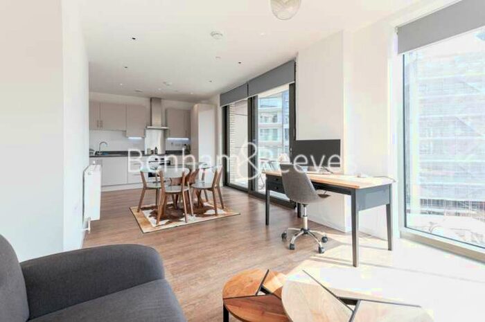 1 Bedroom Apartment To Rent In Macclesfield Road, Islington, EC1V