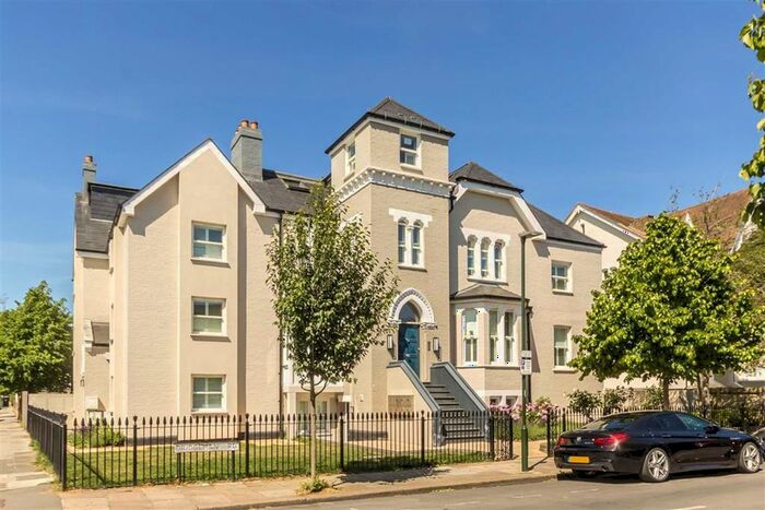 1 Bedroom Flat To Rent In Bridgeman Road, Teddington, TW11