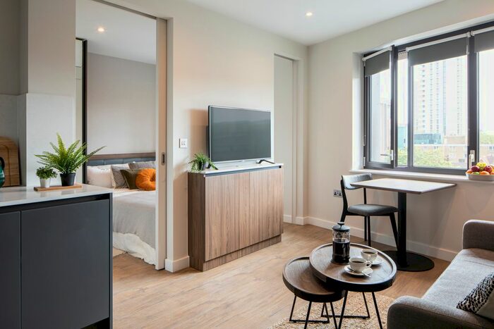 1 Bedroom Flat To Rent In College Road, Croydon, CR0