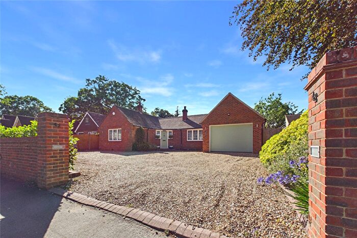 3 Bedroom Detached House For Sale In Farnborough, Hampshire, GU14