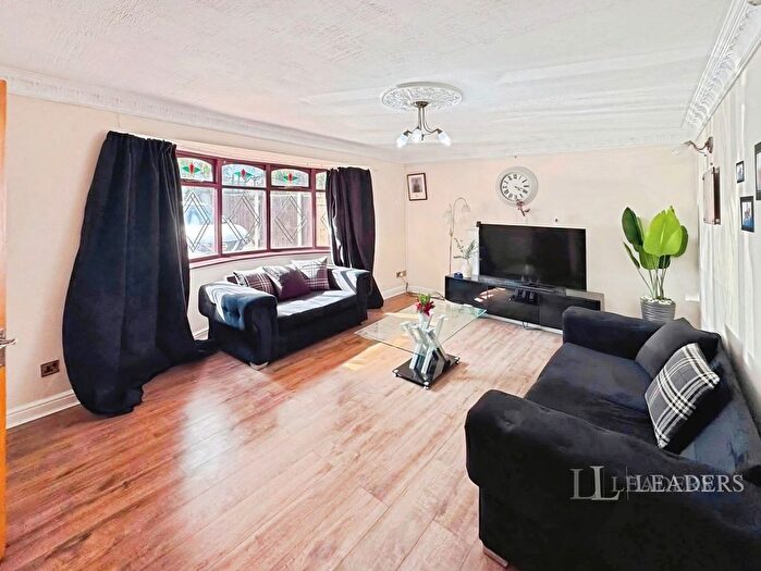 4 Bedroom Property To Rent In Barnhurst Lane, Wolverhampton, WV8