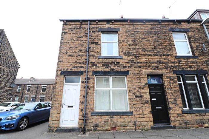 3 Bedroom End Of Terrace House To Rent In Oakroyd Mount, Stanningley, Pudsey, West Yorkshire, Uk, LS28