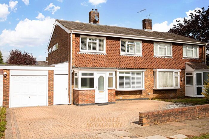 3 Bedroom Semi-Detached House For Sale In Aintree Road, Crawley, RH10