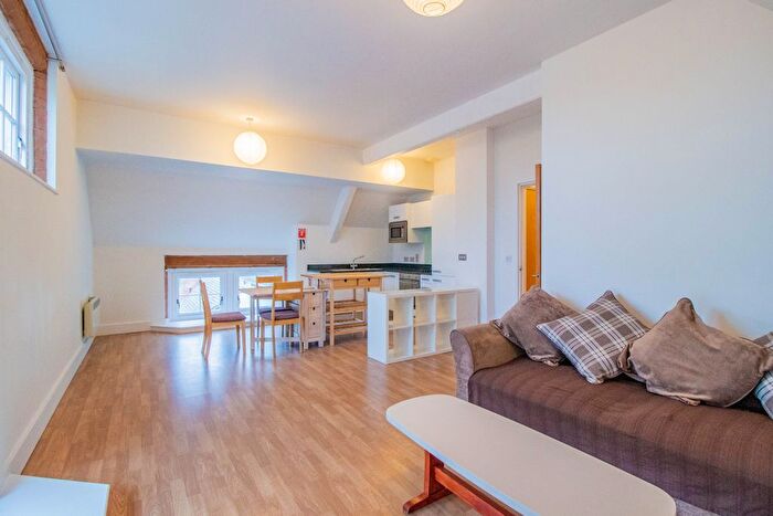 2 Bedroom Flat To Rent In Bromley House The Manor, Church Street, Beeston, NG9