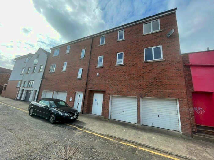 3 Bedroom Flat To Rent In Northbeck House, Darlington, DL1