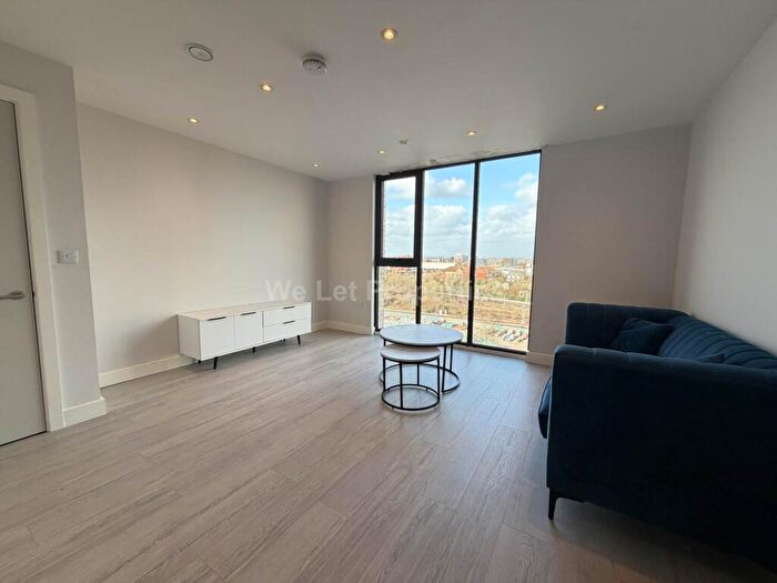 1 Bedroom Apartment To Rent In Regent Plaza, Salford, M5