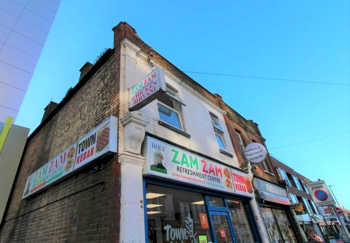 3 Bedroom Flat To Rent In Clayton Road, Hayes, UB3