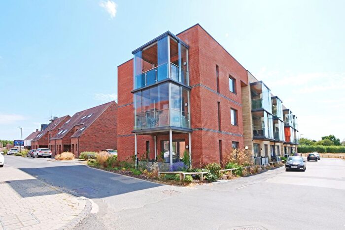 2 Bedroom Flat For Sale In Derwent Way, York, YO31