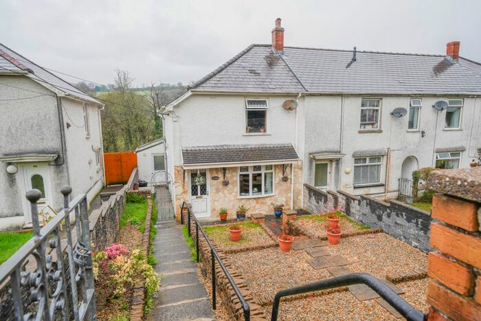 3 Bedroom End Of Terrace House For Sale In Dulais Road, Seven Sisters, Neath, SA10