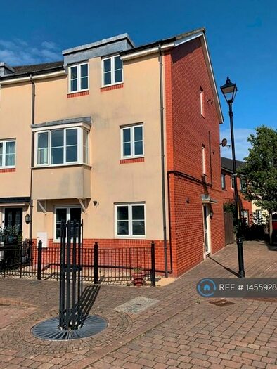 4 Bedroom Terraced House To Rent In Baltic Court, South Shields, NE33