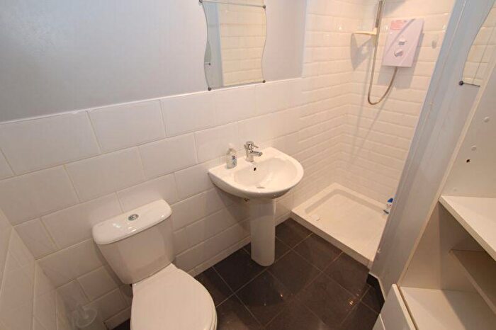 1 Bedroom Flat To Rent In Hugh Oldham Drive, Salford, M7