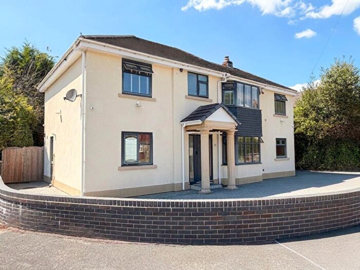 5 Bedroom Detached House To Rent In Newlands Drive, Wilmslow, SK9