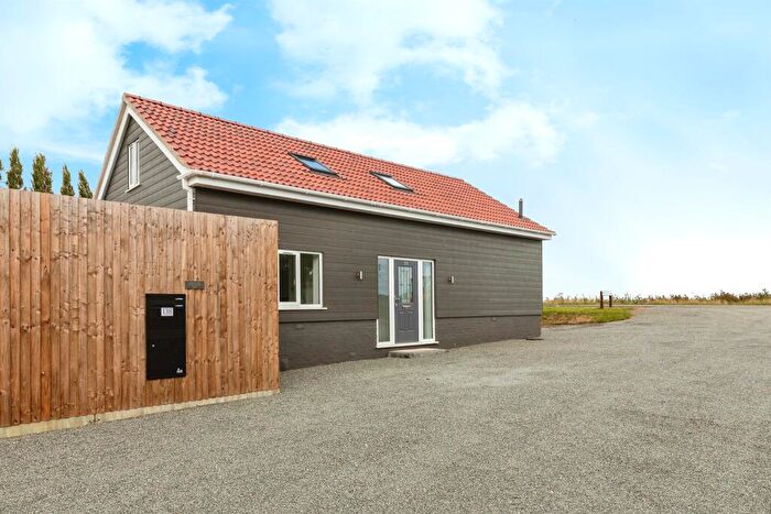 3 Bedroom Bungalow For Sale In Cock Bank, Whittlesey, Peterborough, PE7