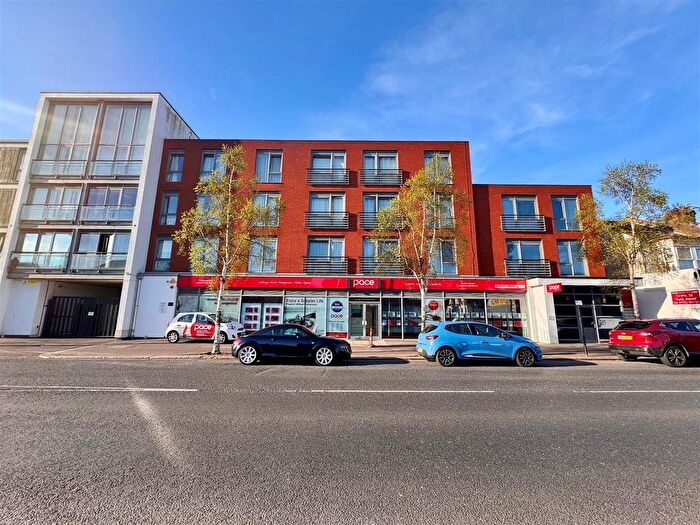 2 Bedroom Flat To Rent In Southchurch Road, Southend-On-Sea, SS1