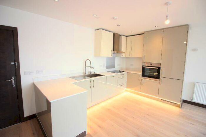2 Bedroom Apartment To Rent In Luxury Apartment @ Fletton Quays, PE2