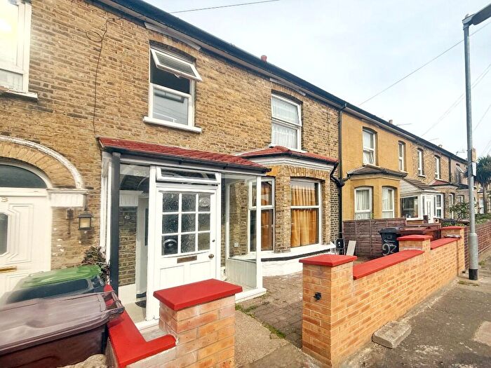 4 Bedroom Terraced House To Rent In Westbury Road, Barking, London, IG11