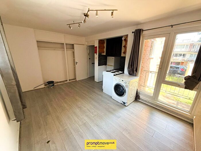 Property To Rent In Farley Lodge, Ruthin Close Luton, LU1
