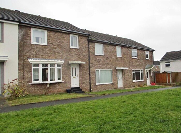 3 Bedroom Terraced House To Rent In Dent View, Egremont, CA22