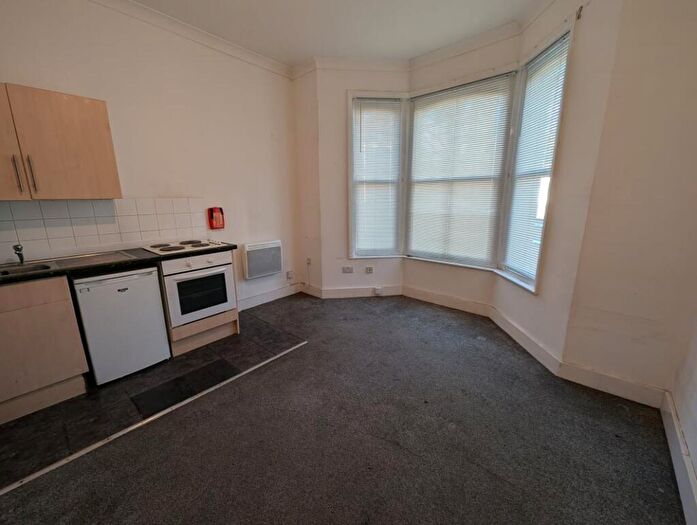 Property To Rent In St Vincents Road, Westcliff-on-Sea, SS0