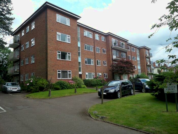 2 Bedroom Flat To Rent In Muster Green, Haywards Heath, RH16