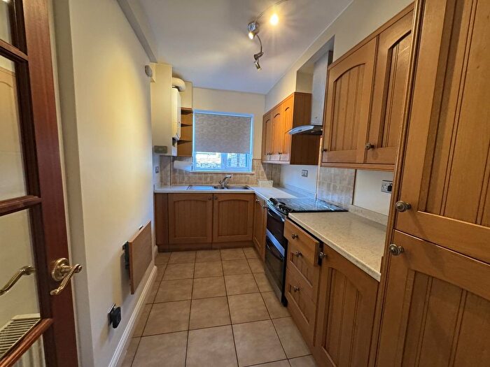 2 Bedroom Semi-Detached House To Rent In London, SM6