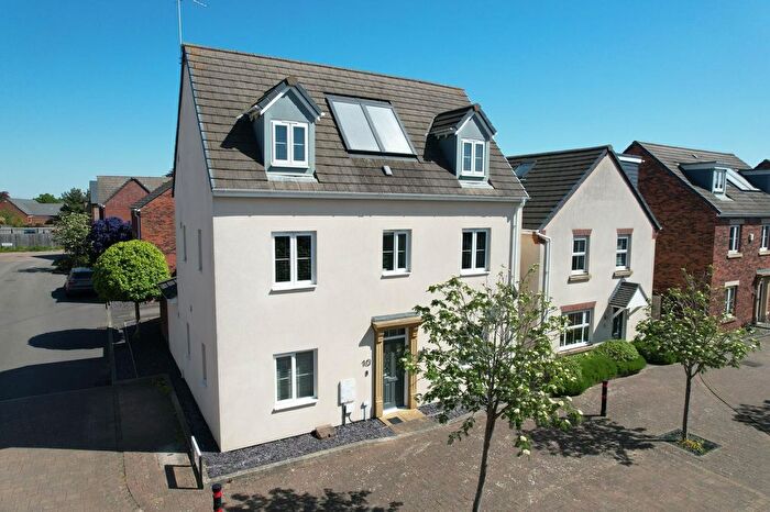 4 Bedroom Detached House For Sale In Bala Lake Crescent, Broughton, Milton Keynes, MK10