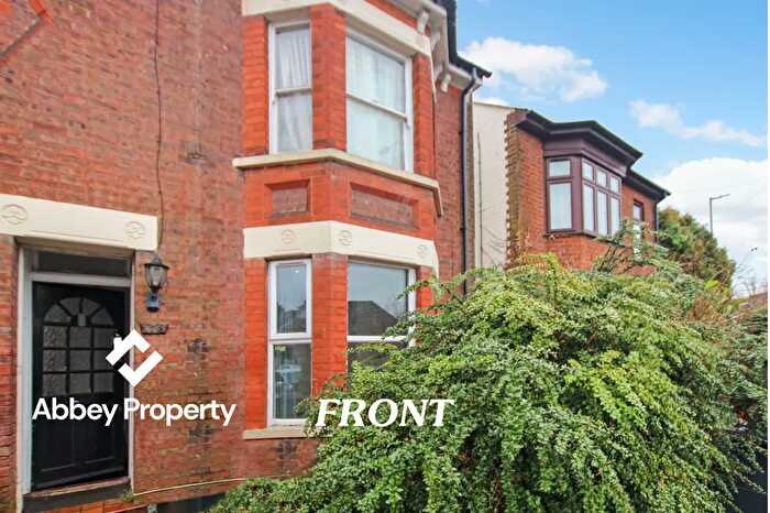 1 Bedroom Flat To Rent In Union Street, Dunstable, LU6