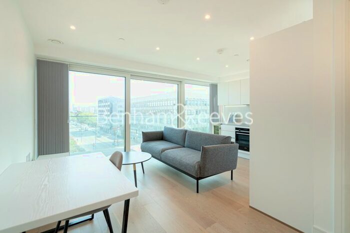 1 Bedroom Flat To Rent In Brigadier Walk, Royal Arsenal Riverside, SE18