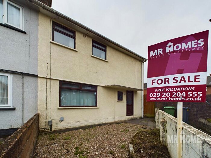 3 Bedroom Semi Detached House For Sale In Haverford Way, Cardiff, CF5