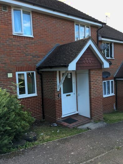 1 Bedroom Flat To Rent In Lords Close, Shenley, Radlett, WD7