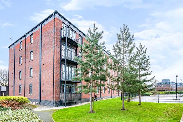 2 Bedroom Flat For Sale In Elphins Drive, Warrington, WA4