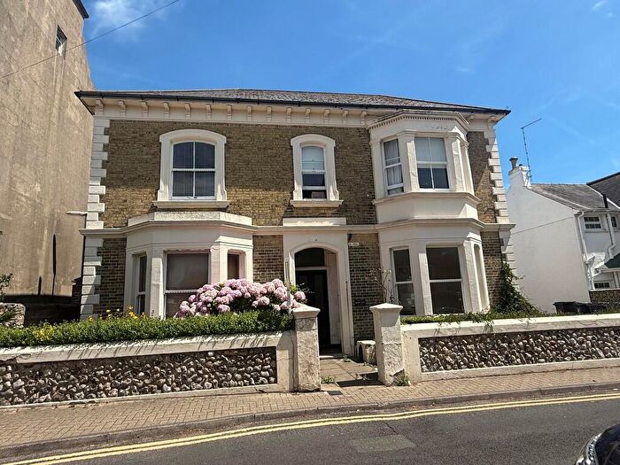 1 Bedroom Flat To Rent In Grafton Road, Worthing, BN11