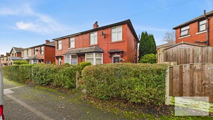 3 Bedroom Semi Detached House For Sale In Hornby Street, Walmersley, Bury, BL9