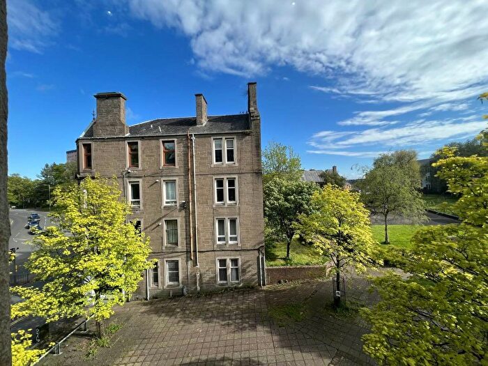 1 Bedroom Flat To Rent In Lochee Road, Dundee, DD2