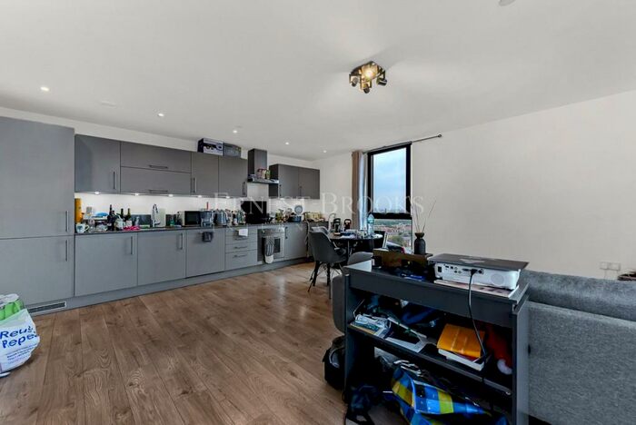 2 Bedroom Apartment To Rent In Chancellor House, Bermondsey, SE16