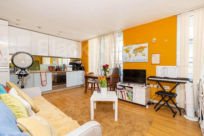 Flat To Rent In New River Village, Crouch End / Hornsey, N8