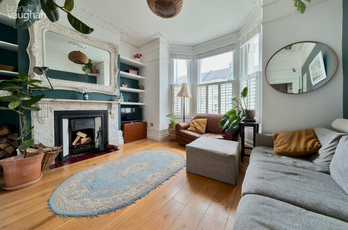 2 Bedroom Flat To Rent In Springfield Road, Brighton, East Sussex, BN1