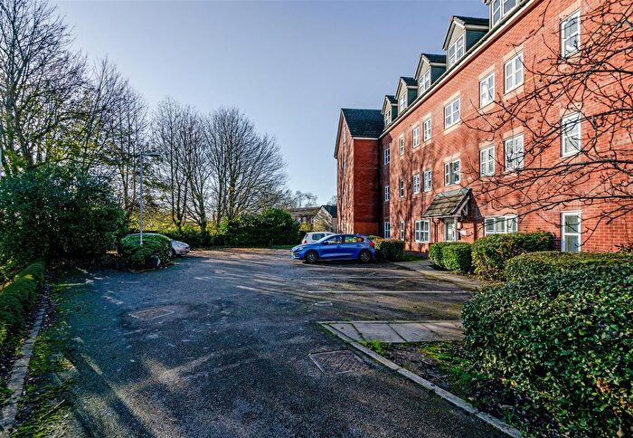 2 Bedroom Flat For Sale In Gas Street, Platt Bridge, Wigan, WN2